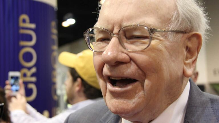Warren Buffett is an investing genius. However what would possibly he purchase if he have been British?
