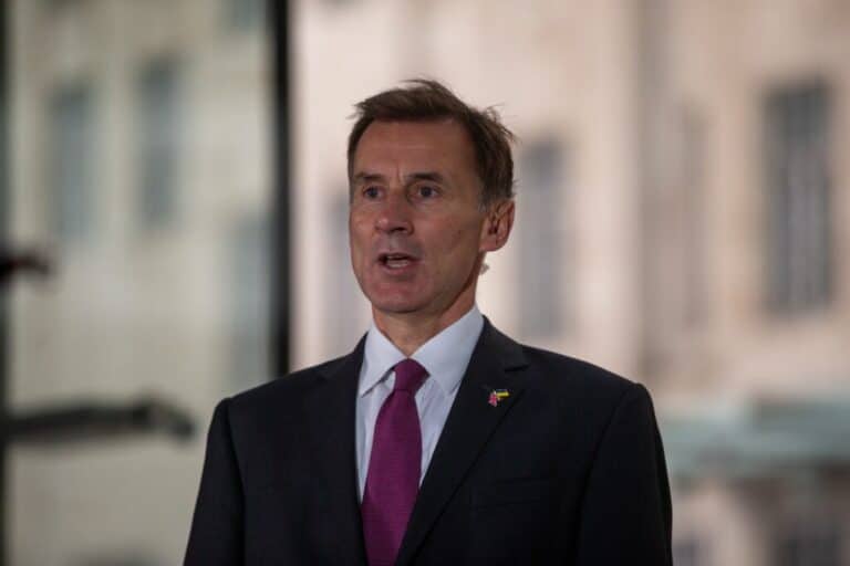 Nationwide Dwelling Wage To Rise To £11 An Hour, Jeremy Hunt To Affirm
