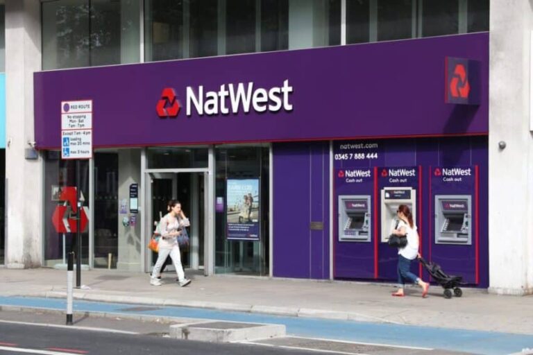 Authorities sells off extra NatWest shares forward of Hunt’s Inform Sid-style share sale plan